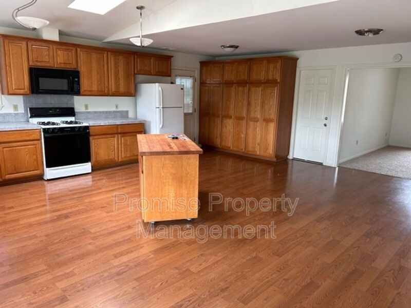 13543 Mountainside Dr - Photo 4 of 11