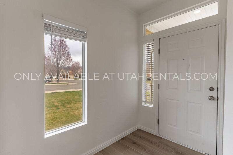 211 Greenfield Cir #150 - Photo 7 of 32