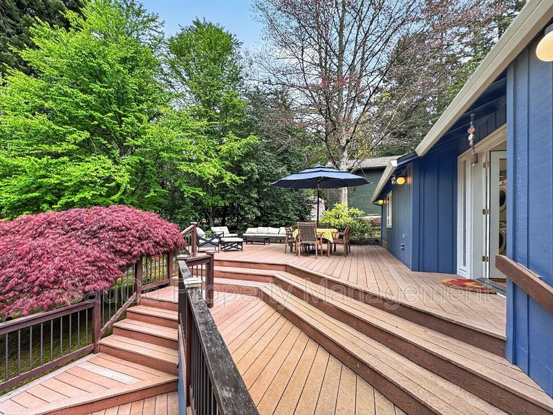 5701 Sw Hamilton St - Photo 3 of 38