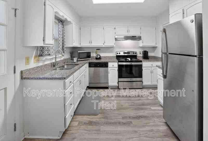 115 S Mendenhall St #C