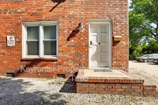 115 S Mendenhall St #D - Photo 1 of 1