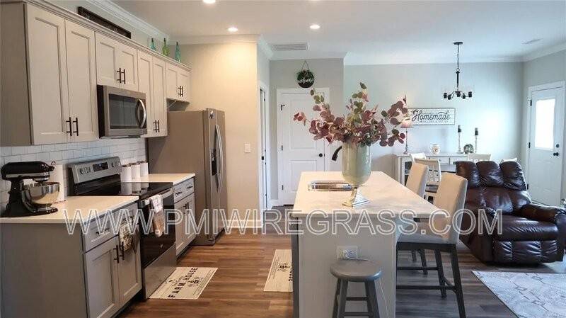 174 Sandy Hills Ct - Photo 3 of 41