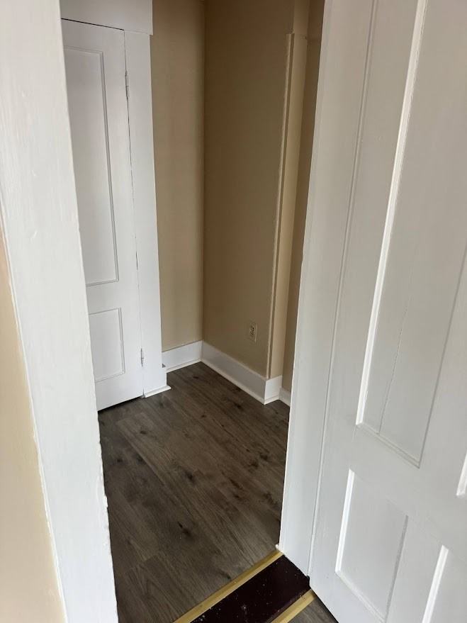 560 Union Ave - Photo 7 of 10
