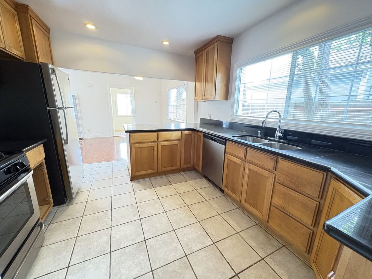 4931 Coronado Ave - Photo 4 of 13