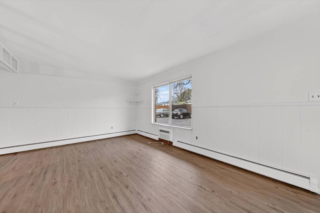 151 East McHattie Street - Photo 3 of 12