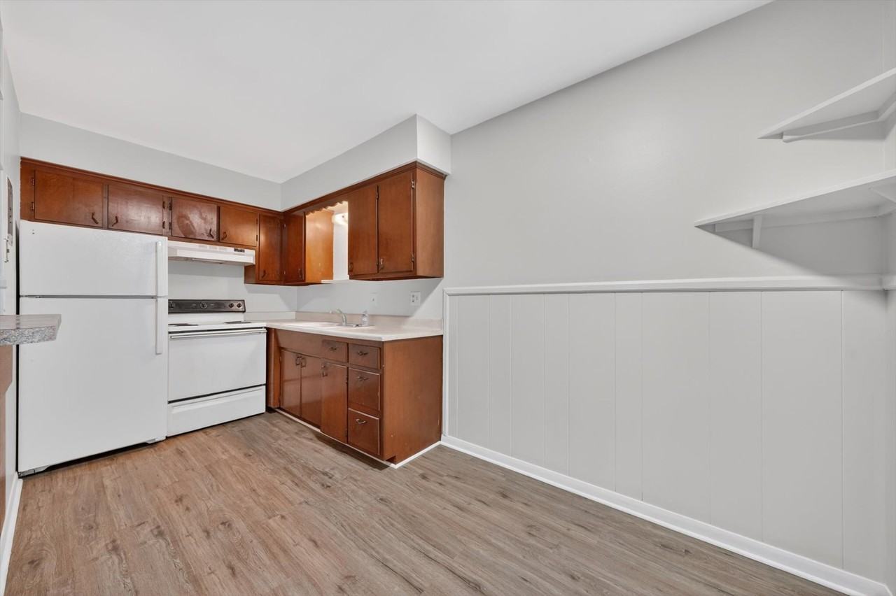 151 East McHattie Street - Photo 5 of 12