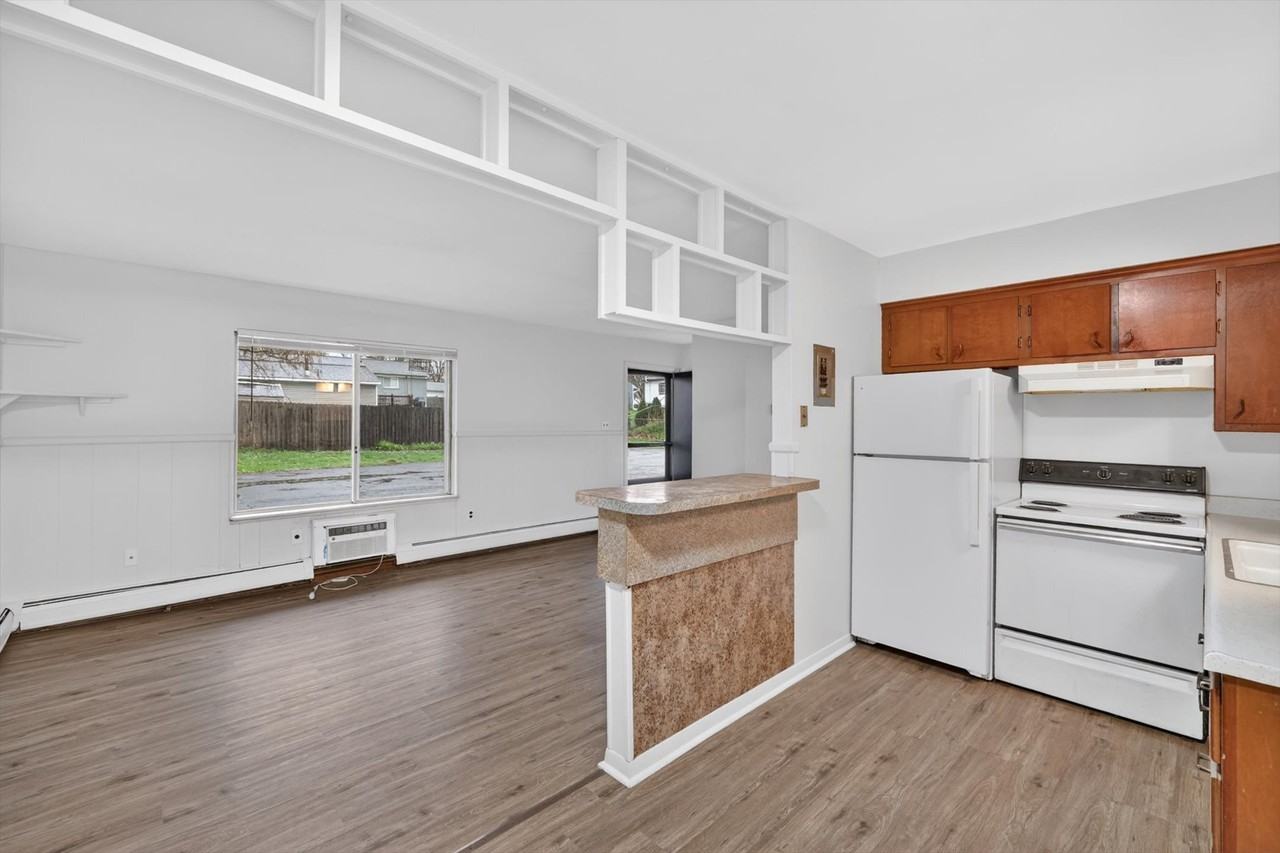 151 East McHattie Street - Photo 6 of 12