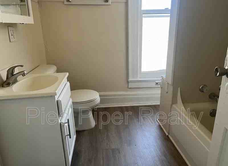 404 E Prospect Ter - Photo 4 of 18