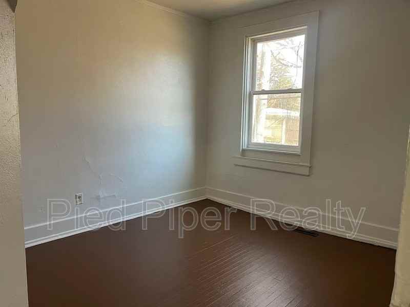 404 E Prospect Ter - Photo 7 of 18