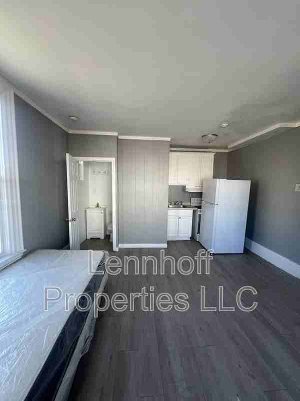 340 Haverhill St - Photo 7 of 8