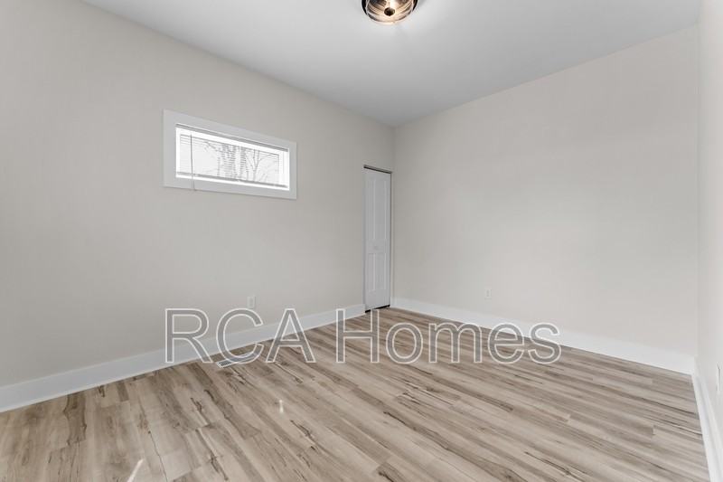 3455 E 26th St - Photo 4 of 9