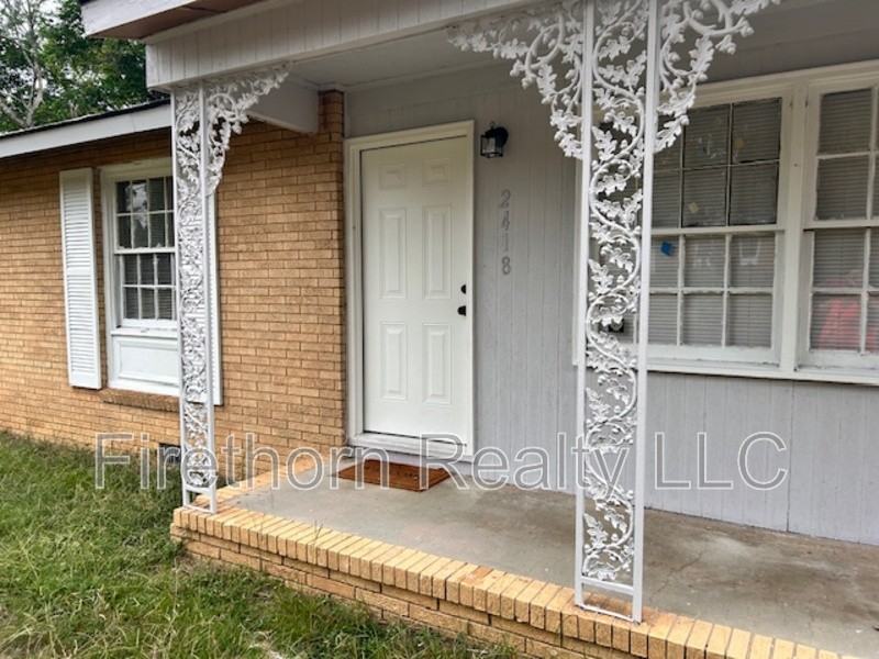 2418 Sumac Dr - Photo 3 of 11