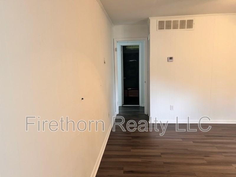 2418 Sumac Dr - Photo 6 of 11