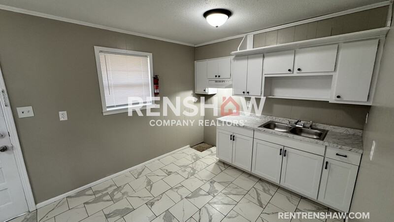 249 Navy Dr - Photo 4 of 14