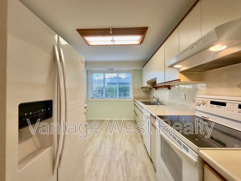 115B - Photo 2 of 32