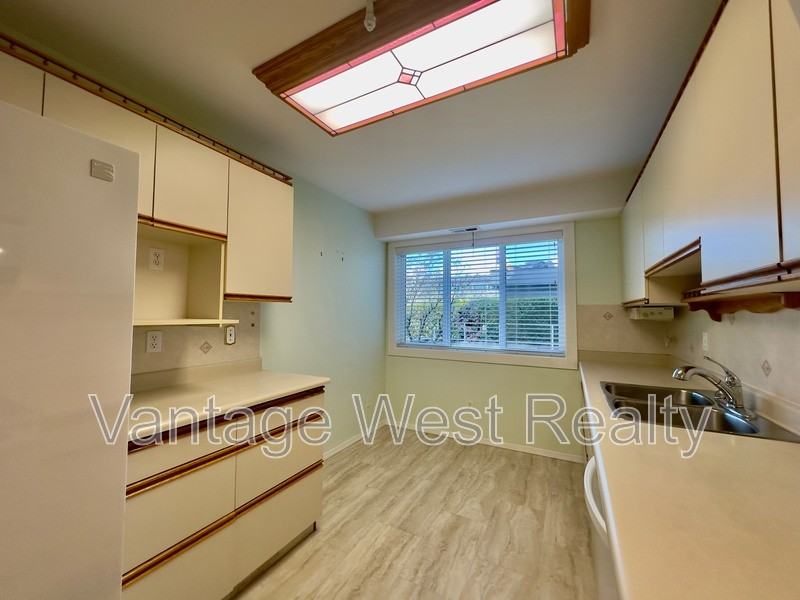 115B - Photo 4 of 32