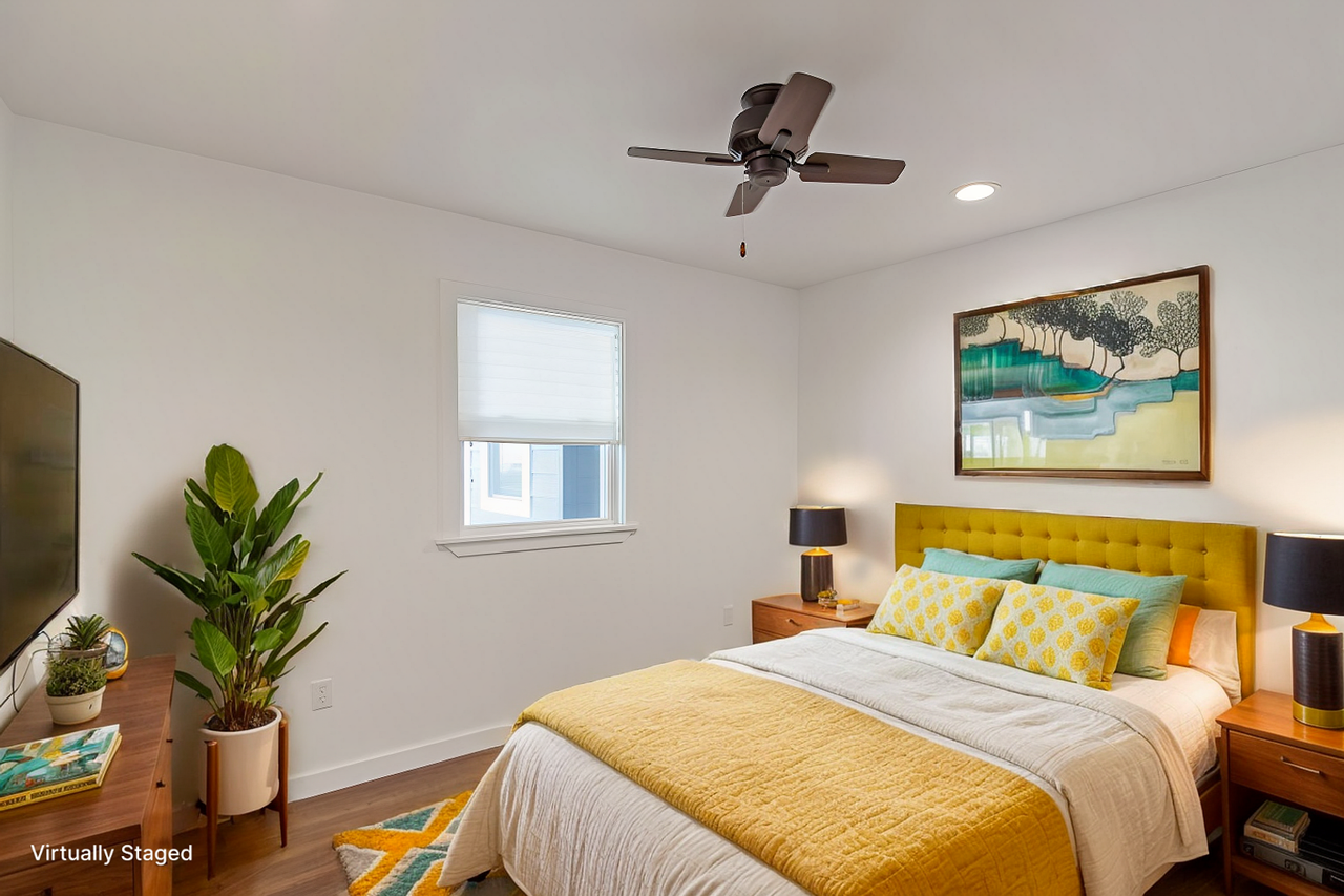 400 W Poplar St - Photo 3 of 25