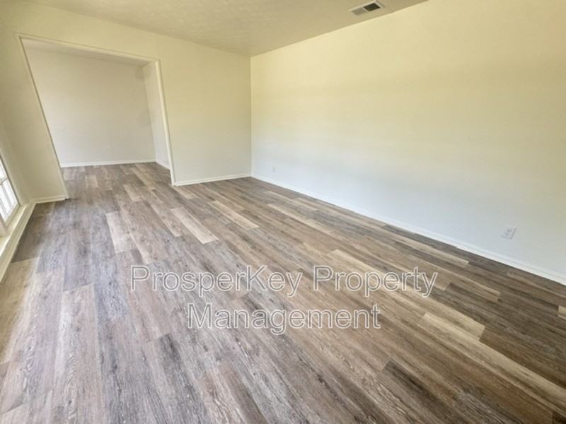 210 Playa Delray Dr - Photo 4 of 18