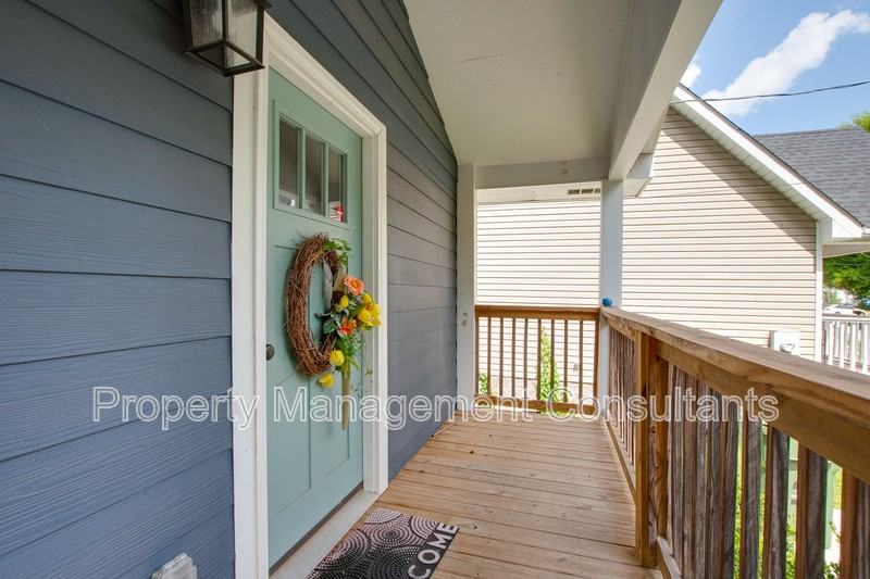 805 Rison Ave Ne - Photo 4 of 43