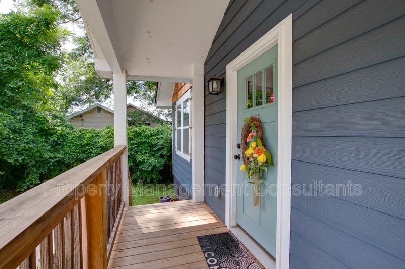 805 Rison Ave Ne - Photo 5 of 43