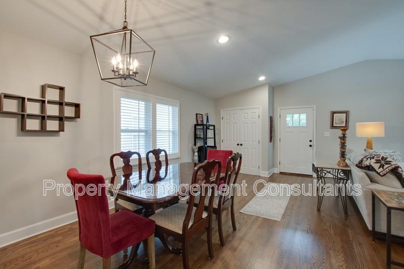 805 Rison Ave Ne - Photo 7 of 43