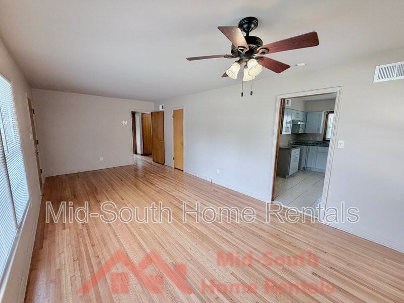 1278 Timothy Dr - Photo 4 of 21