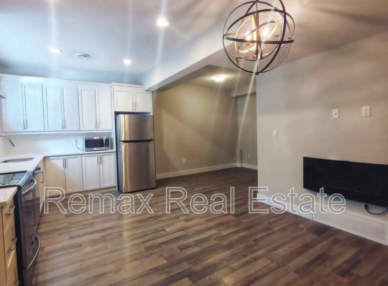 10725 96 St Nw #BS - Photo 2 of 15