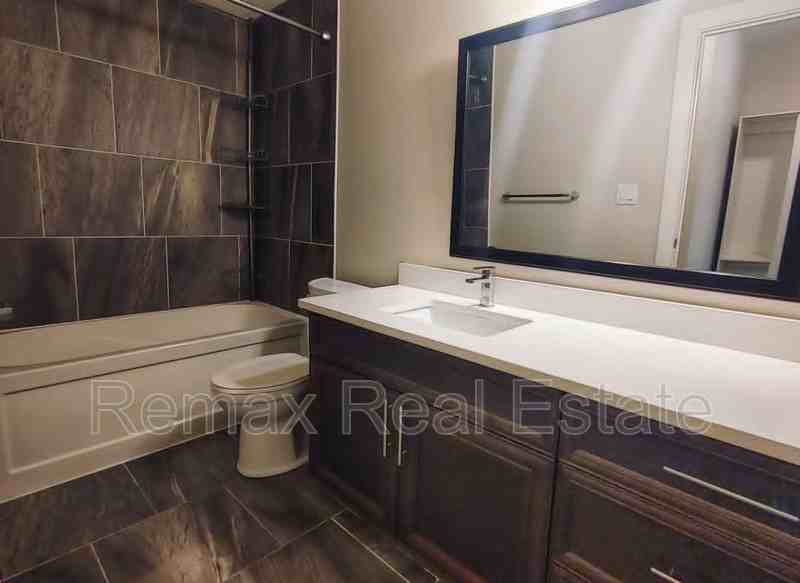 10725 96 St Nw #BS - Photo 6 of 15