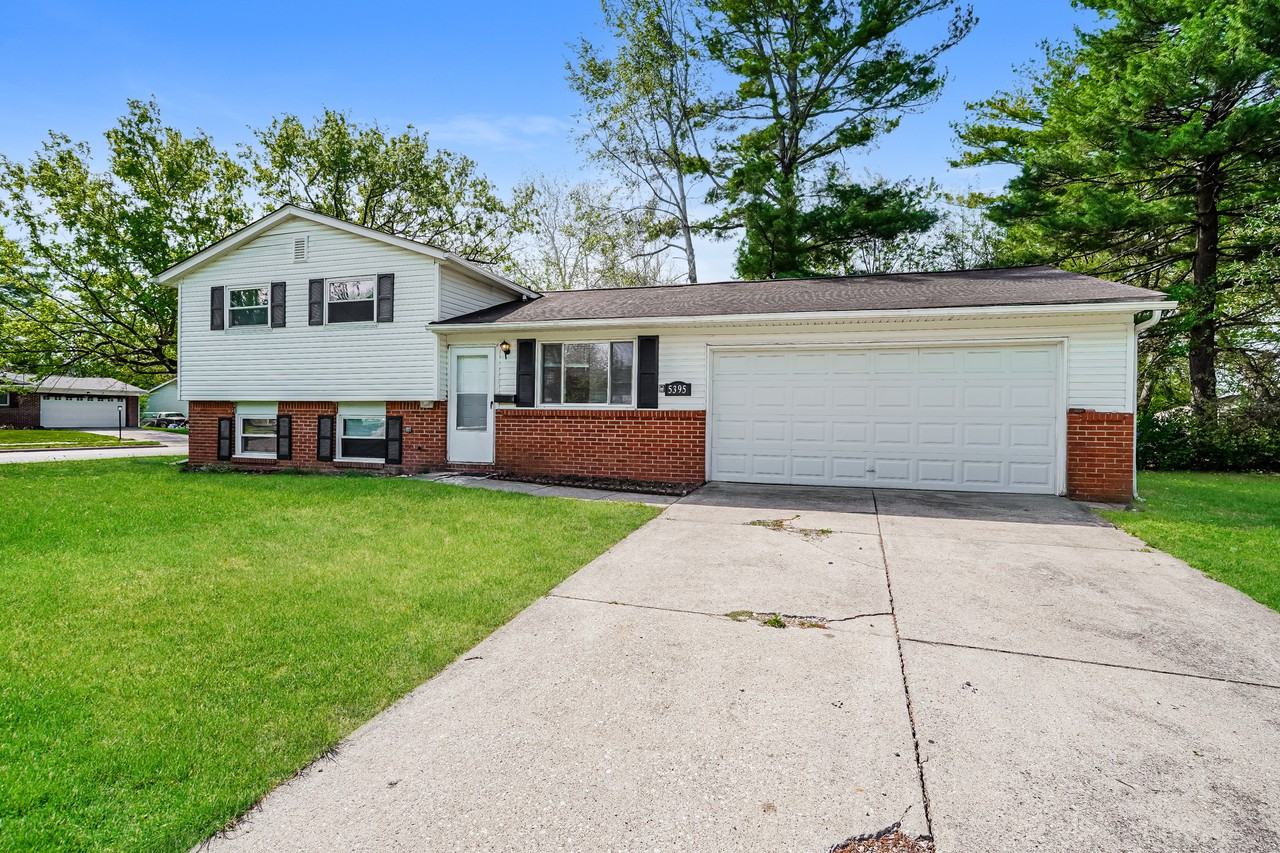 5395 Mountville Ave - Photo 2 of 15