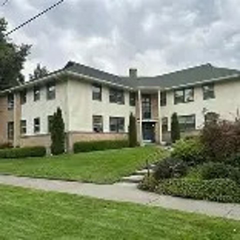 The Lee Apartments - Photo 3 of 4