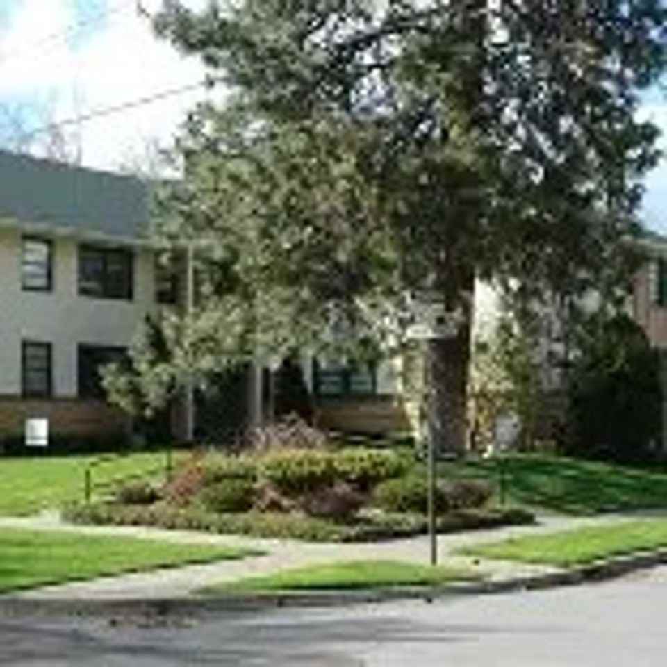 The Lee Apartments - Photo 4 of 4