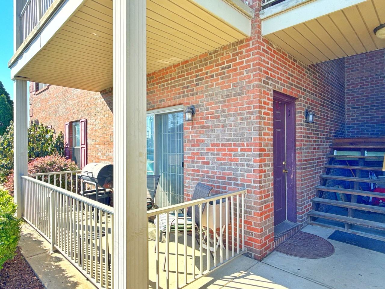 1713 N Spring Street - Photo 7 of 20