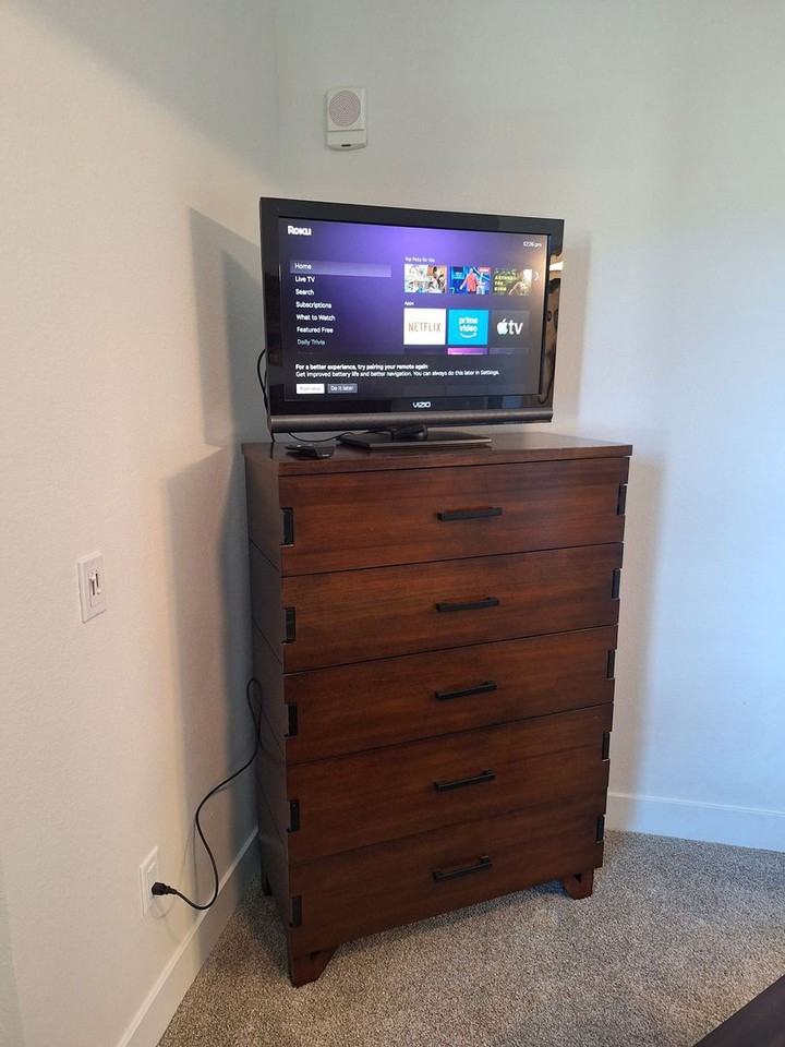 8355 E 32nd Ave - Photo 7 of 9