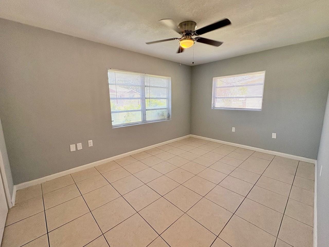 1203 N Lavon Ave - Photo 6 of 17