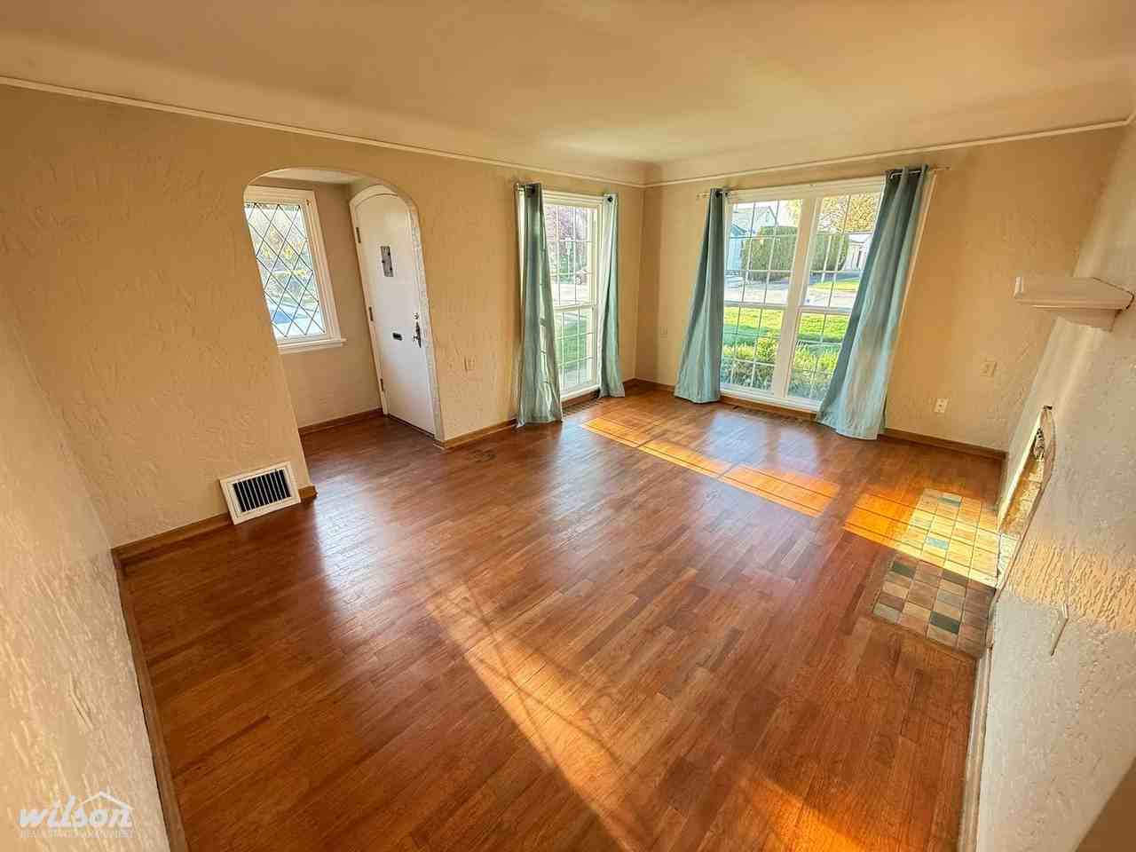 3401 W Yakima Ave - Photo 2 of 14