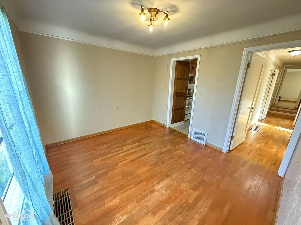 3401 W Yakima Ave - Photo 5 of 14