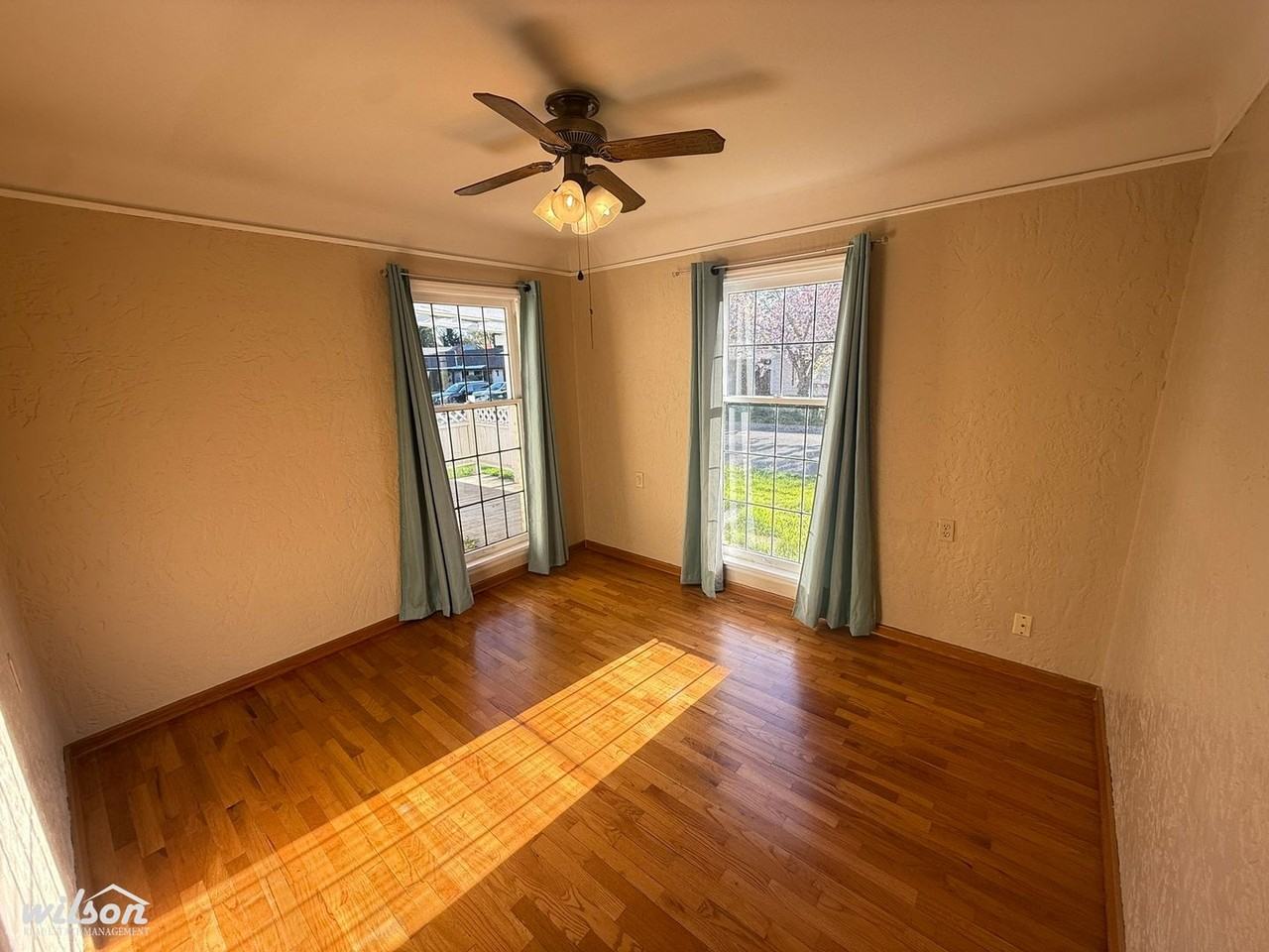 3401 W Yakima Ave - Photo 7 of 14