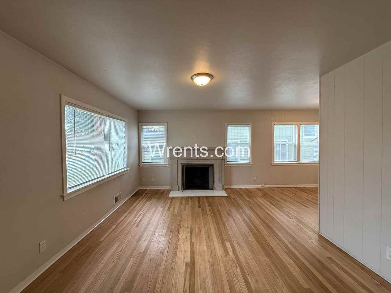 1317 E 38th Ave - Photo 2 of 17