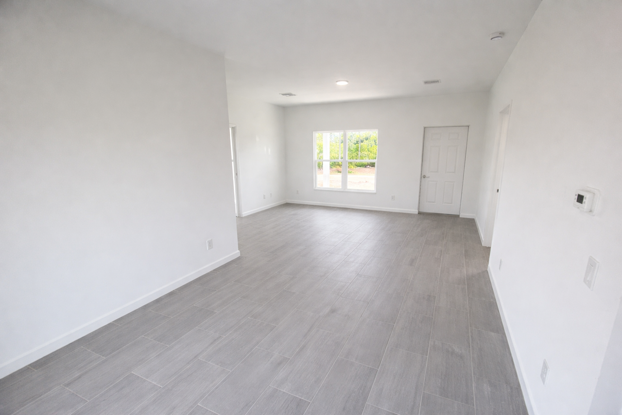 2504 25th St Sw - Photo 3 of 20