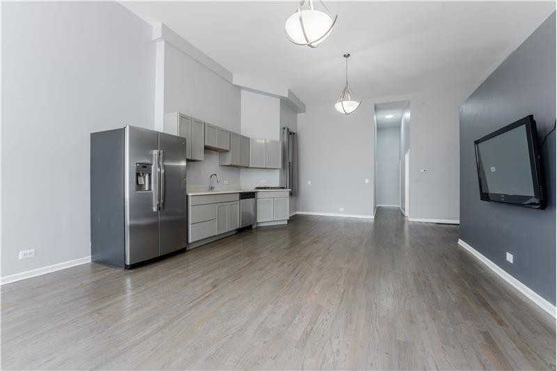 1876 N Hoyne Ave #2 - Photo 2 of 11