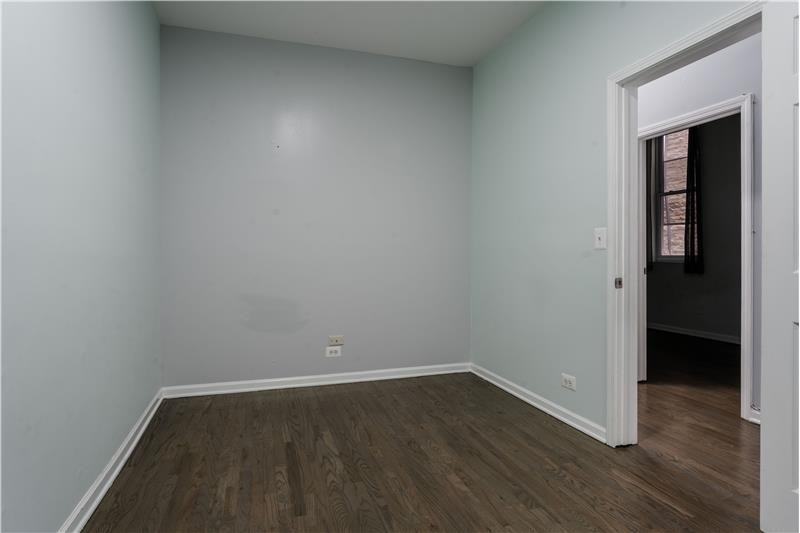 1876 N Hoyne Ave #2 - Photo 6 of 11