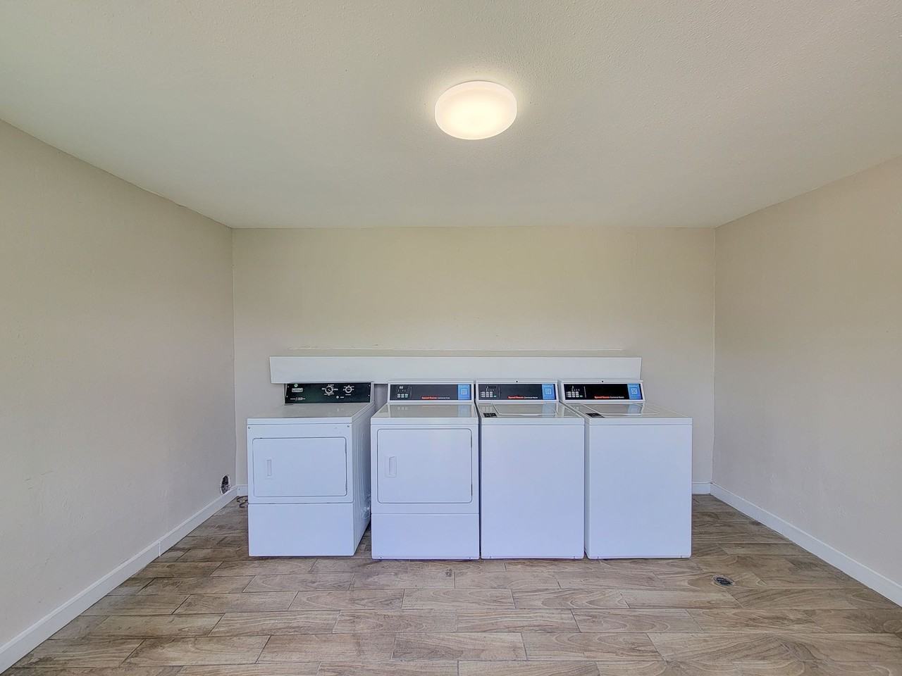 101 BROOKSIDE LANE - Photo 6 of 32