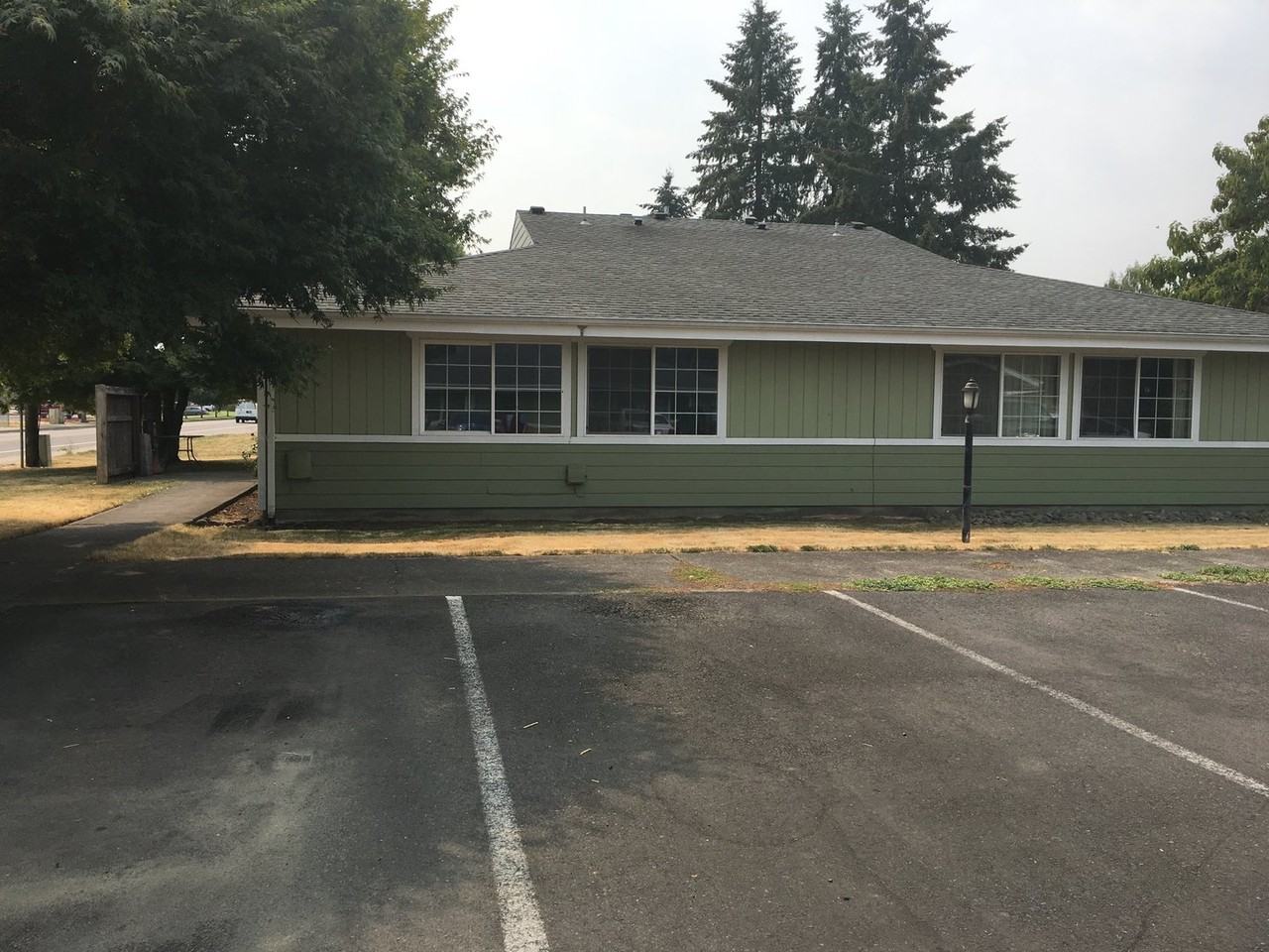 Maple Court Apartments - Photo 5 of 8