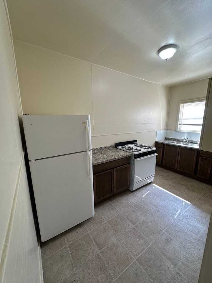 243w18th - Photo 5 of 25