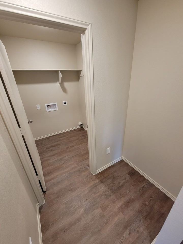 2136 Heritage Meadow Ln - Photo 7 of 20