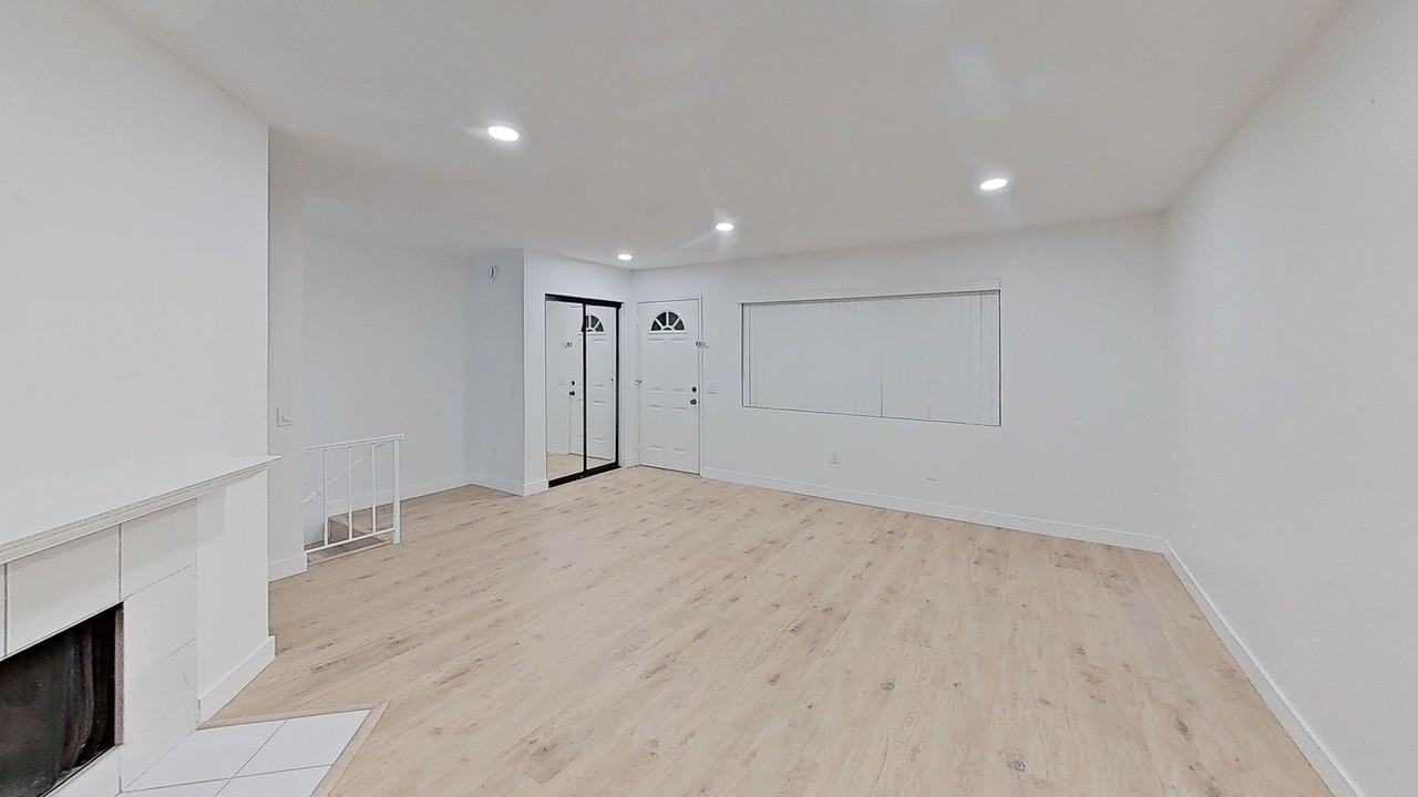 7130 Glade Ave - Photo 3 of 13