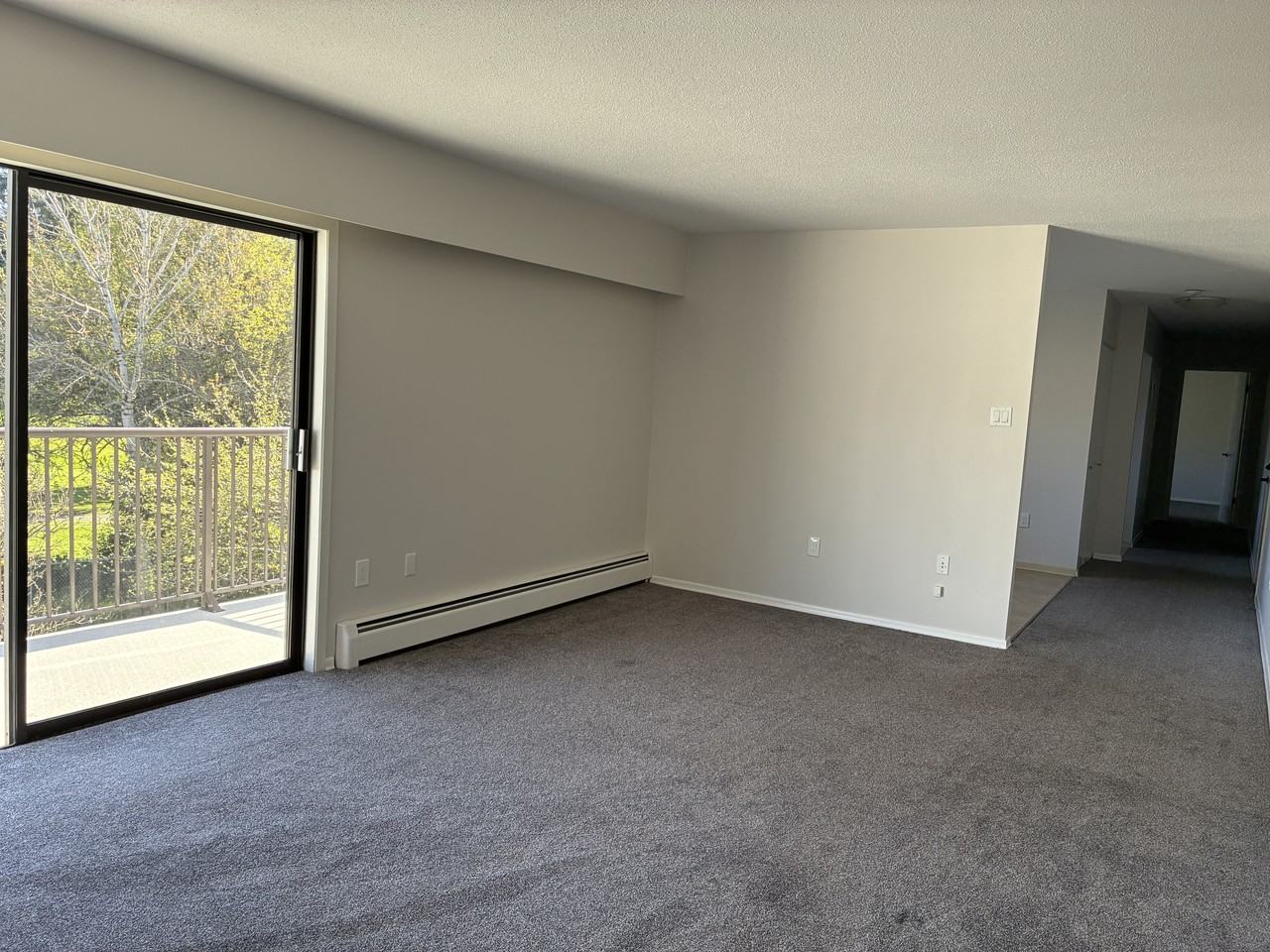 1800 Comox Avenue - Photo 6 of 11