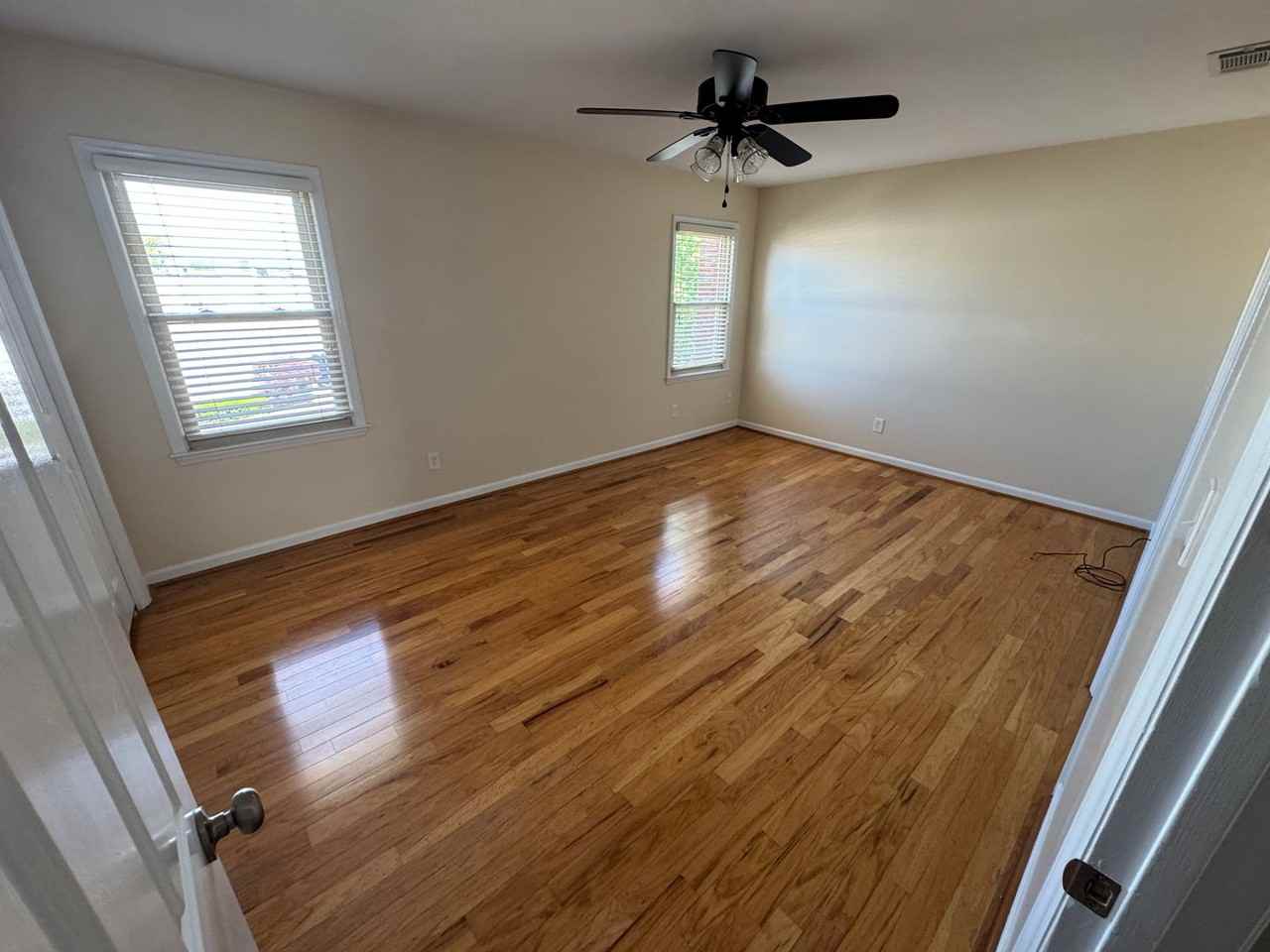 Shows Property - Photo 2 of 18