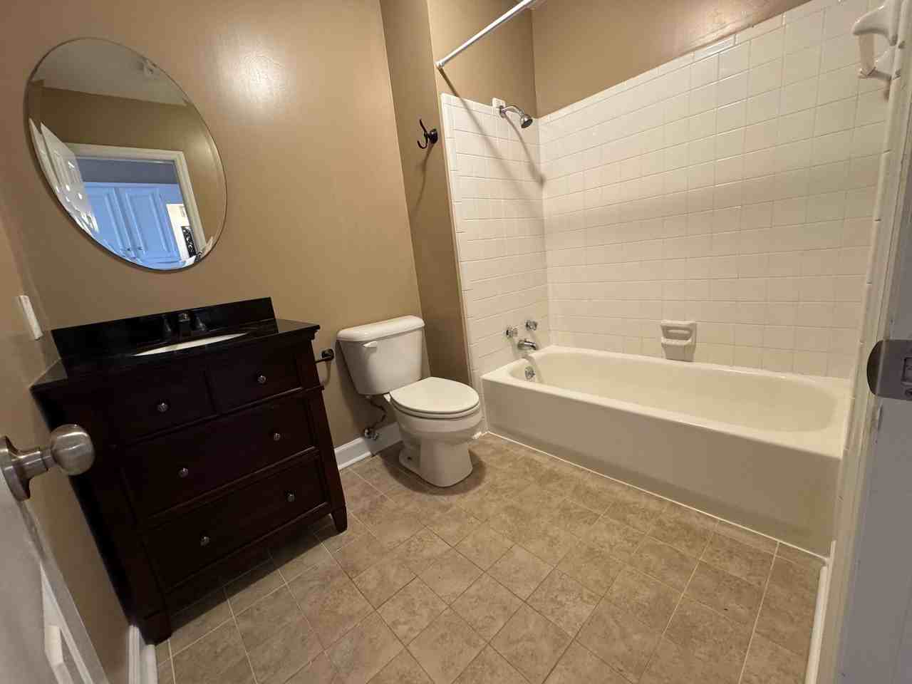 Shows Property - Photo 5 of 18