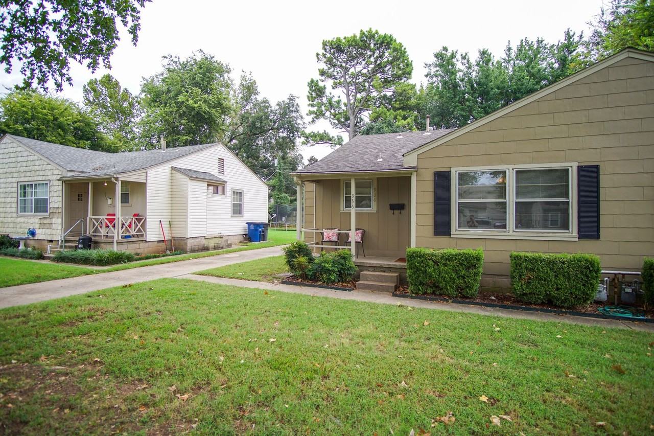 936 E 37th Pl - Photo 2 of 20